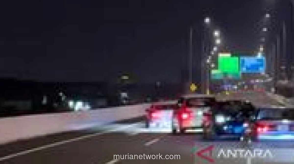 Polisi Beri Teguran Lisan kepada Pengemudi Mobil yang Iseng Zig-zag di Tol Becakayu