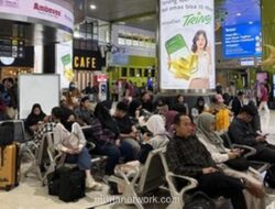 Stasiun Gambir Siagakan 240 Porter Hadapi Lonjakan Mudik Lebaran