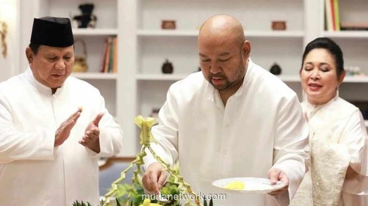 Prabowo Unggah Foto Lawas Bersama Soeharto di Momen Ulang Tahun Putra