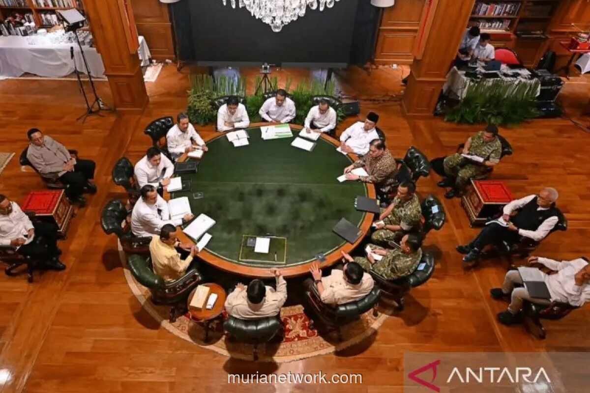 Prabowo Gelar Rapat Terbatas Bahas Swasembada dan Persiapan Lebaran di Hambalang