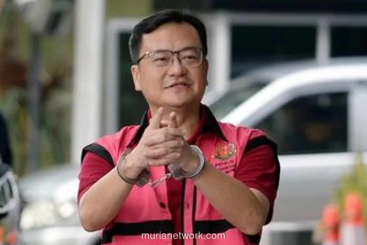 OJK Jatuhkan Sanksi Larangan Seumur Hidup bagi Benny Tjokro di Pasar Modal