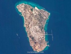 Iran Ancam Hancurkan Infrastruktur Minyak AS Balas Serangan Trump