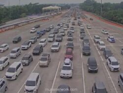 Arus Balik Lebaran Mulai Padati Tol Jakarta-Cikampek, Sistem Satu Arah Dimulai Siang Ini