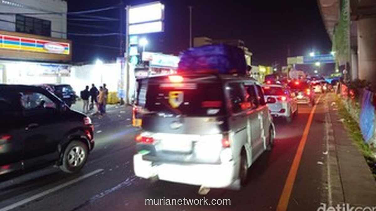 Antrean Kendaraan Tembus 13.000 Unit, Puncak Arus Mudik Landa Pelabuhan Merak