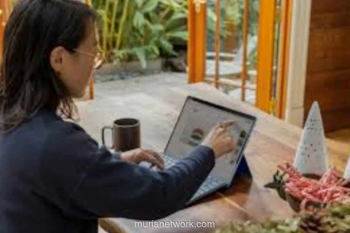 Pemerintah Siapkan Kebijakan WFH Satu Hari untuk Hemat BBM