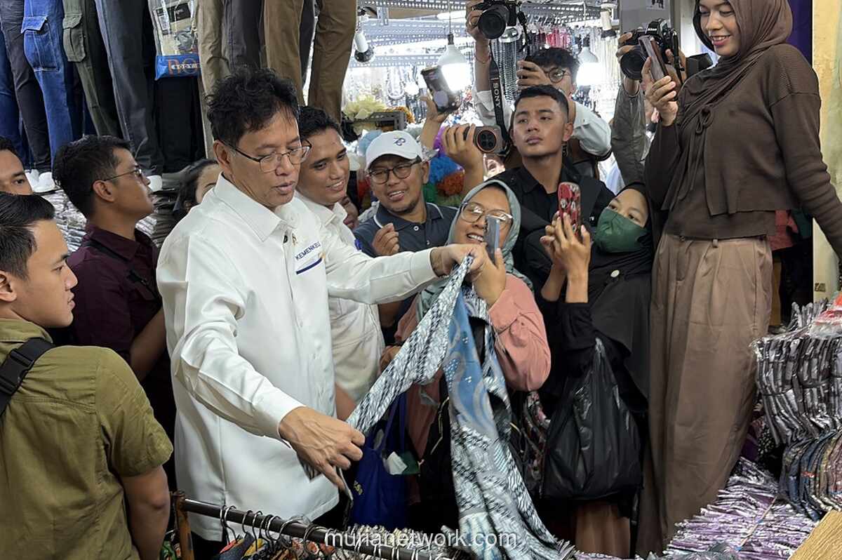 Menteri Keuangan Kunjungi Tanah Abang, Tanggapi Harapan Pedagang Jelang Lebaran
