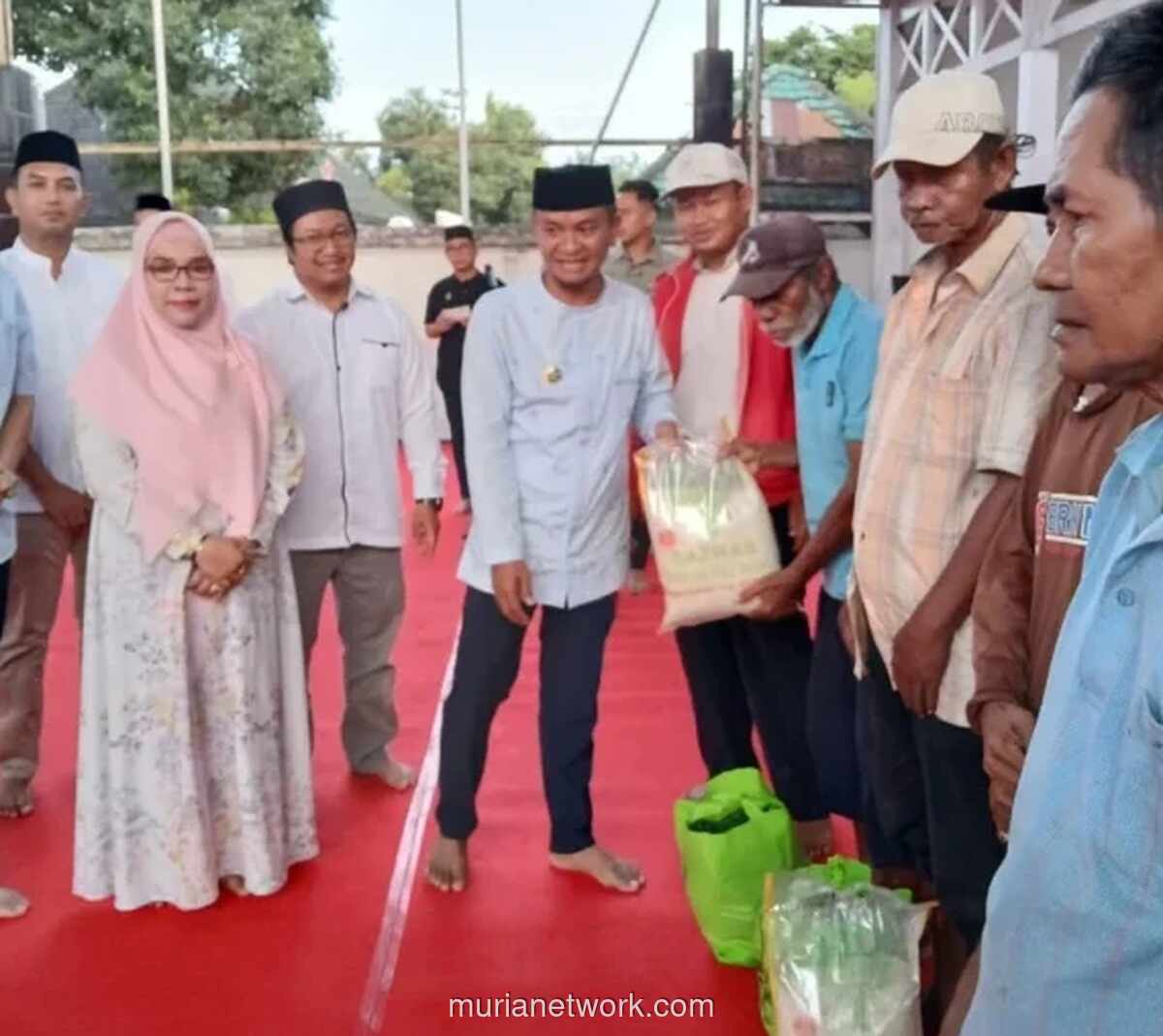 BAZNAS Salurkan 150 Paket Sembako di Buka Puasa Bersama Bupati Bone