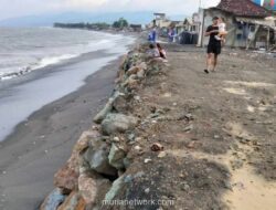 Warga Ampenan Menanti Kepastian Pembangunan Pemecah Gelombang