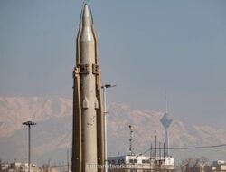 Iran Luncurkan Rudal Sejjil untuk Pertama Kali dalam Serangan Balasan ke AS dan Israel
