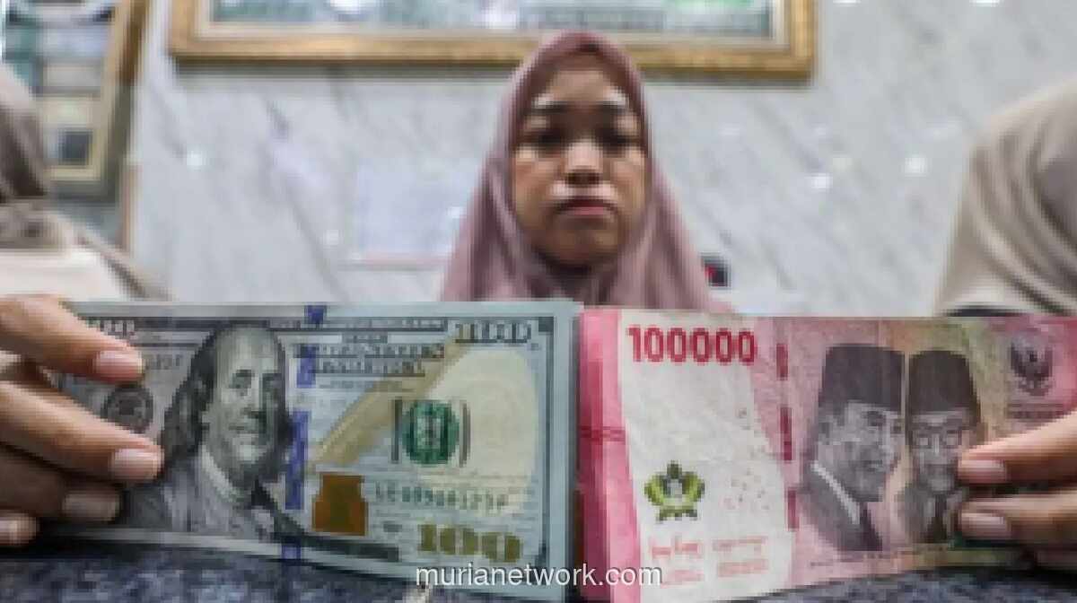Rupiah Melemah ke Rp16.949, Tertekan Lonjakan Harga Minyak 30%