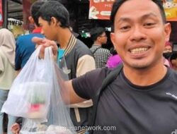 Turis Malaysia Terbang Khusus ke Jakarta untuk Ikuti Perang Takjil di Benhil