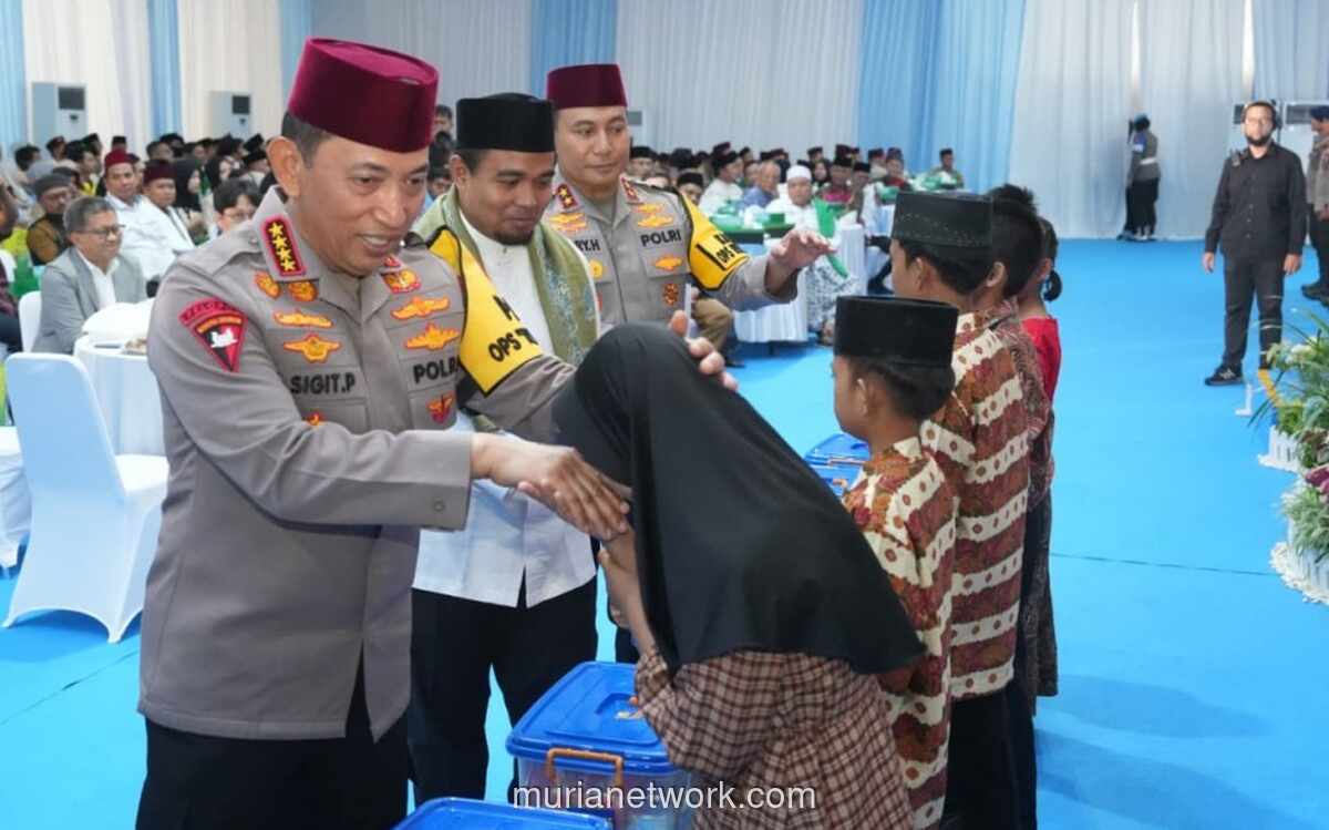 Kapolri Tegaskan Persatuan Kunci Hadapi Tantangan di Safari Ramadan Riau