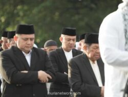 Wali Kota Makassar dan Jajaran Berbaur dengan Warga dalam Salat Idulfitri di Karebosi