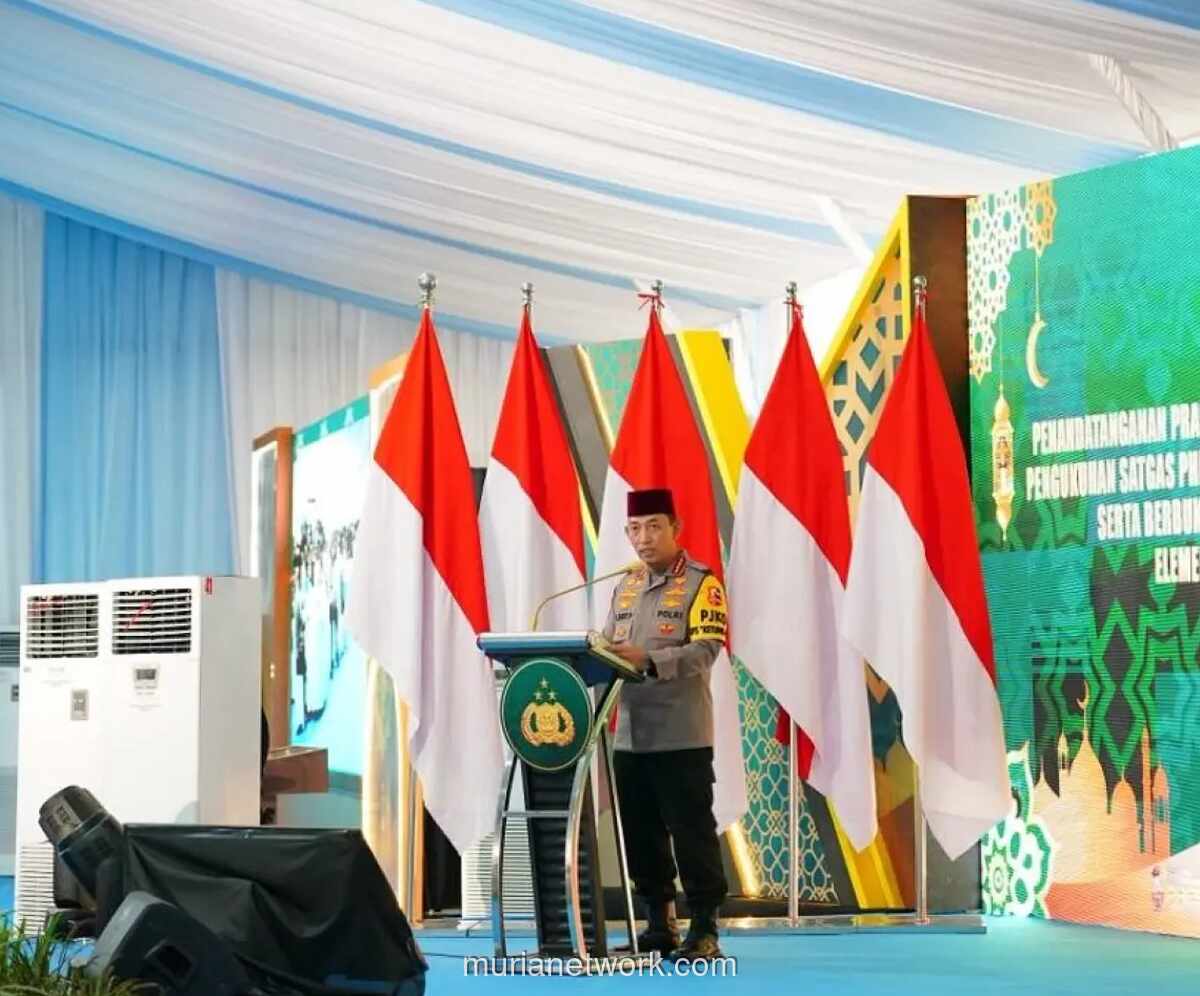 Kapolri Anugerahkan Kenaikan Pangkat Anumerta untuk Brigadir Gugur Saat Pengamanan Mudik