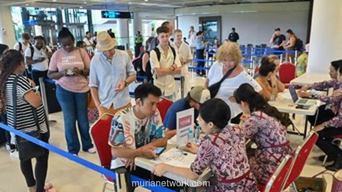 Konflik AS-Israel-Iran Ganggu Penerbangan Internasional, Penumpang Terjebak di Bali