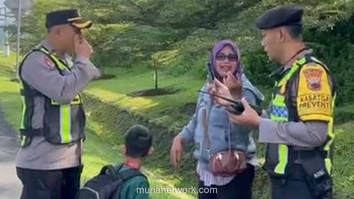 Keluarga Pemudik Tersasar di Tol Semarang-Solo Diselamatkan Patroli Polisi
