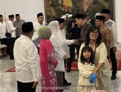 Silaturahmi Idulfitri, Pramono Anung dan Rano Karno Sambut Ratusan Warga di Balai Kota