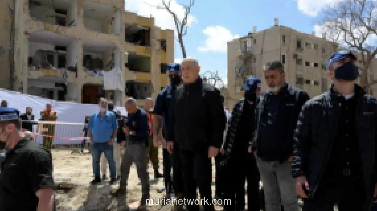 Rudal Iran Tembus Pertahanan Udara Israel di Dekat Fasilitas Nuklir Dimona