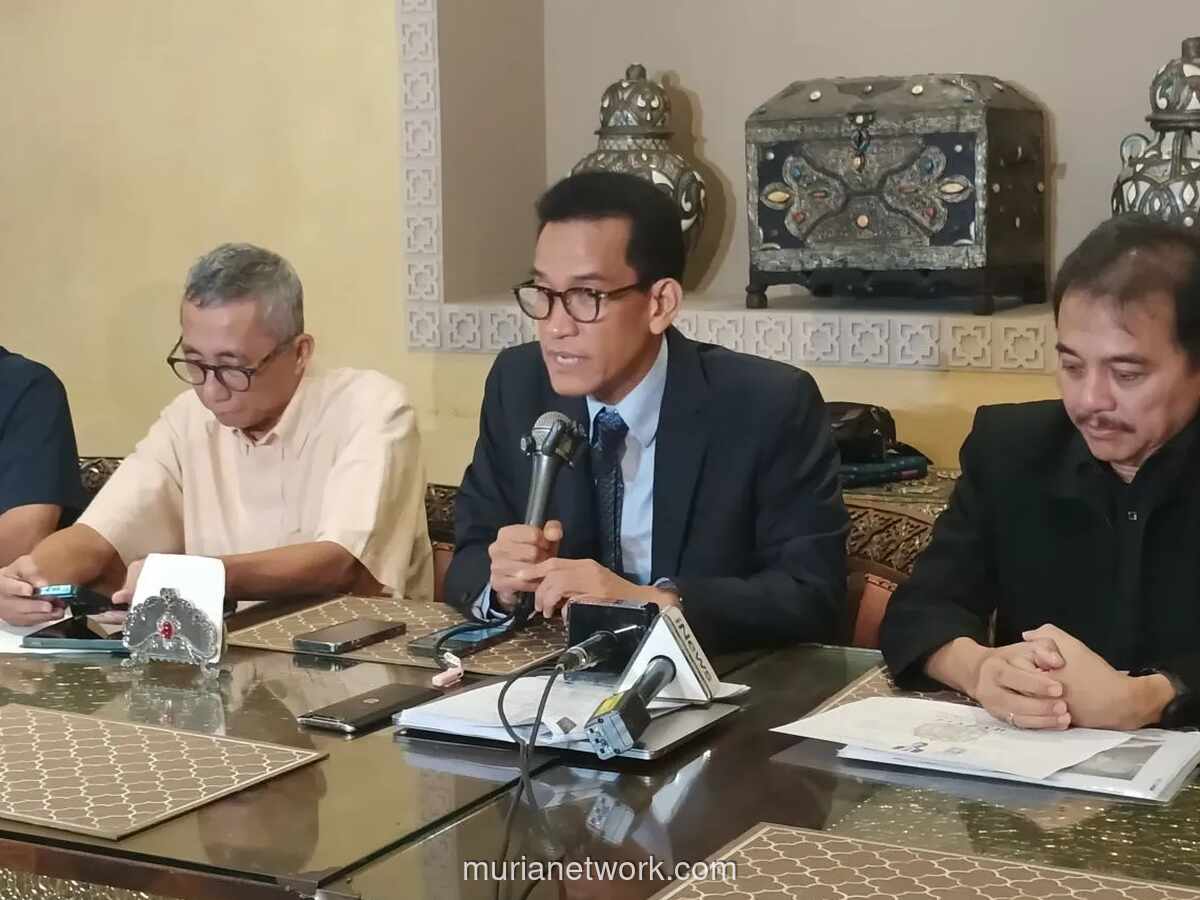 Tim Troya Siapkan Gugatan PMH ke Jokowi untuk Transparansi Ijazah