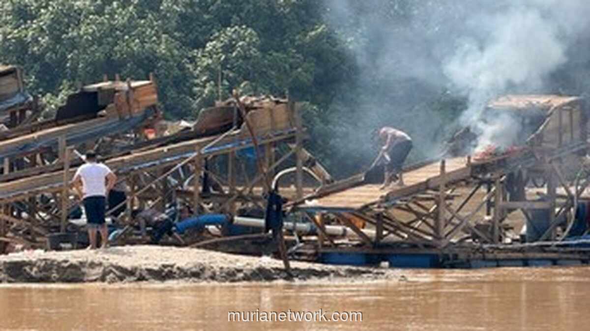 Polres Kuansing Musnahkan 12 Rakit Penambangan Emas Ilegal di Sungai Kuantan