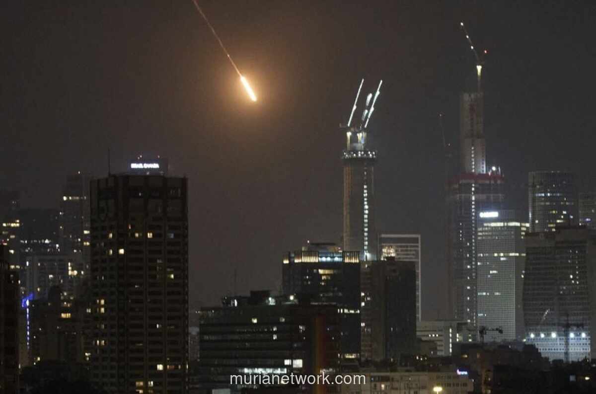 Iran Lancar Serangan Balasan Rudal ke Israel dan Pangkalan AS di Timur Tengah