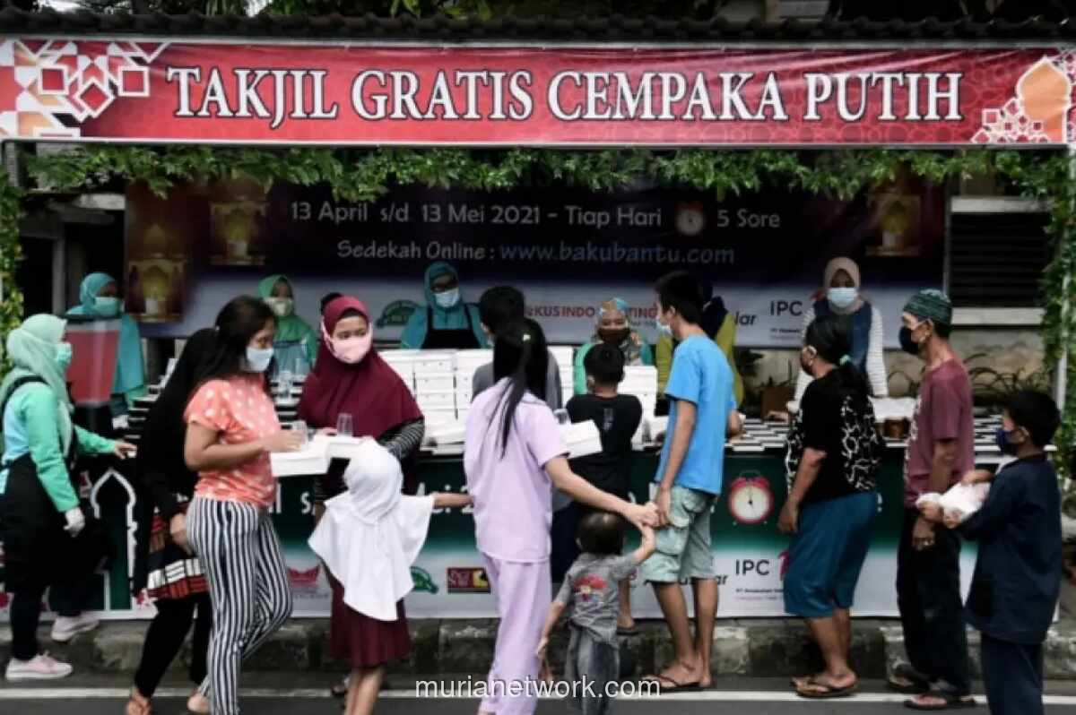 Riset: Berburu Takjil Jadi Aktivitas Ngabuburit Paling Populer di Kalangan Anak Muda