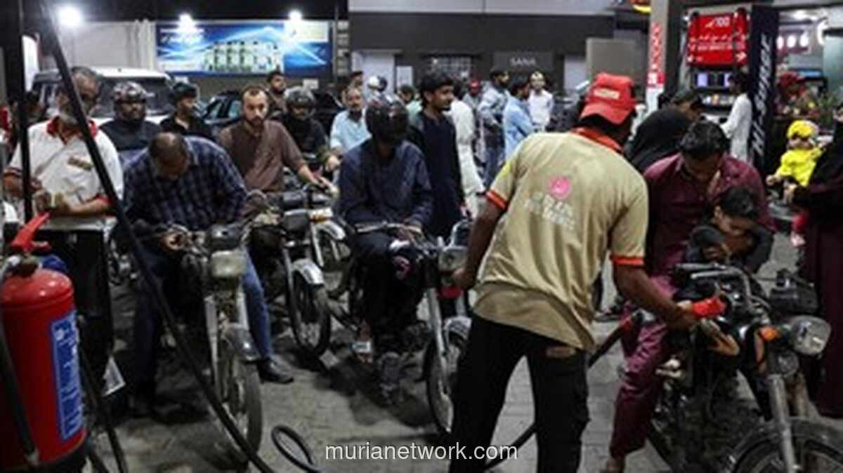 Pemerintah Siapkan Kebijakan WFH Satu Hari Seminggu untuk Hemat BBM