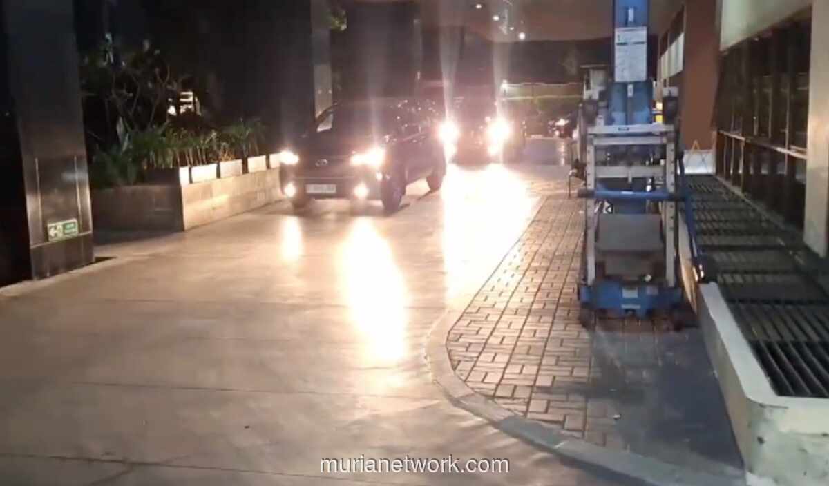 Bupati Cilacap Diamankan KPK, Dibawa ke Jakarta untuk Pemeriksaan