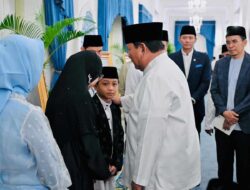 Presiden Prabowo Puji Qori Cilik dan Sambut Hangat Santri di Acara Nuzulul Quran