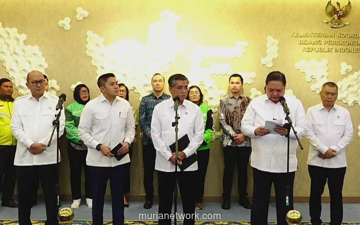 Pemerintah Cairkan THR Rp55 Triliun untuk ASN, TNI-Polri, dan Pensiunan