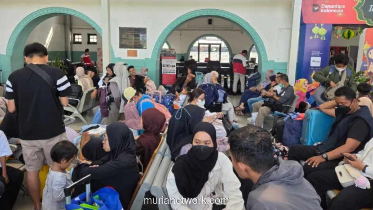 KA Siliwangi Catat Rekor Okupansi 201% di Puncak Arus Mudik Lebaran 2026