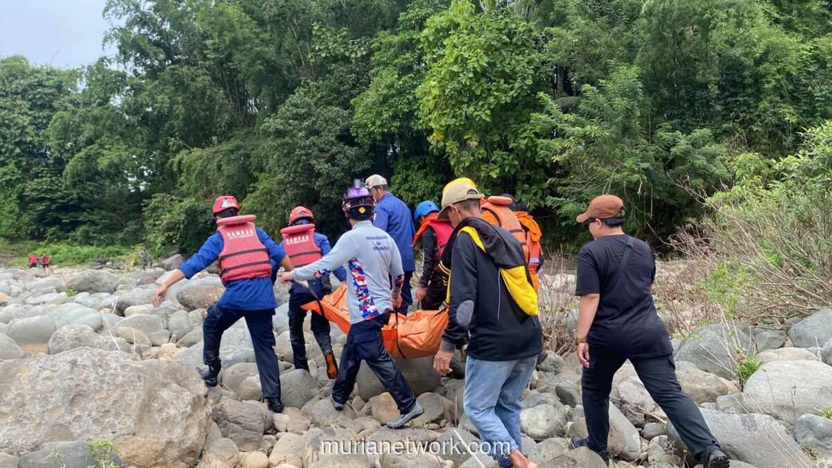 Dua Wisatawan Tewas Terseret Arus di Sungai Kalimborang Maros