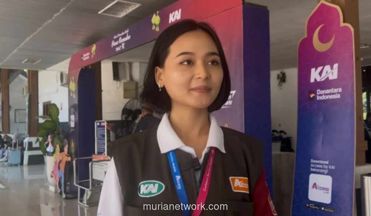 Petugas KAI Bergerak di Stasiun Pekalongan Antisipasi Lonjakan Mudik Lebaran