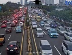 Jelang Buka Puasa, Kemacetan Parah Landa Sejumlah Ruas Tol Jakarta