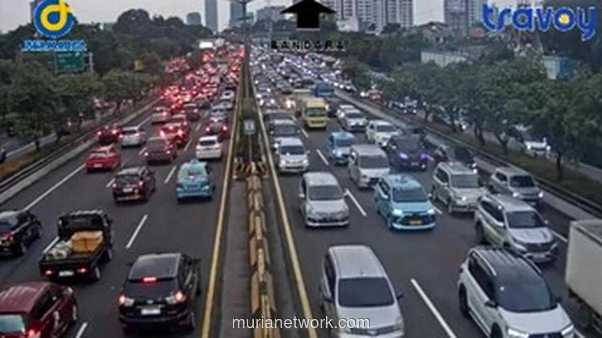 Jelang Buka Puasa, Kemacetan Parah Landa Sejumlah Ruas Tol Jakarta