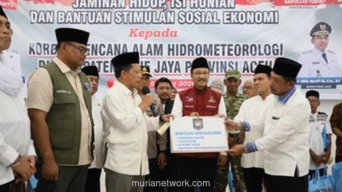 Mendagri Tito Karnavian Serahkan Bantuan dan Pastikan Pemulihan Pascabencana di Pidie Jaya