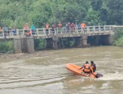 Bocah 7 Tahun Terseret Arus Ditemukan Meninggal di Sungai Bendo Mongal Kediri