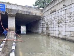 Underpass Mampang Prapatan Tergenang, Akses Lalu Lintas Ditutup Total