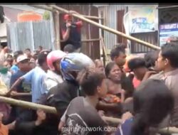 Pembagian Zakat Rp 50 Ribu di Gresik Ricuh, Ibu-ibu Terpukul hingga Wajah Lebam