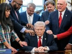 Video Doa Trump Bersama Pendeta di Ruang Oval Viral di Tengah Ketegangan AS-Israel-Iran