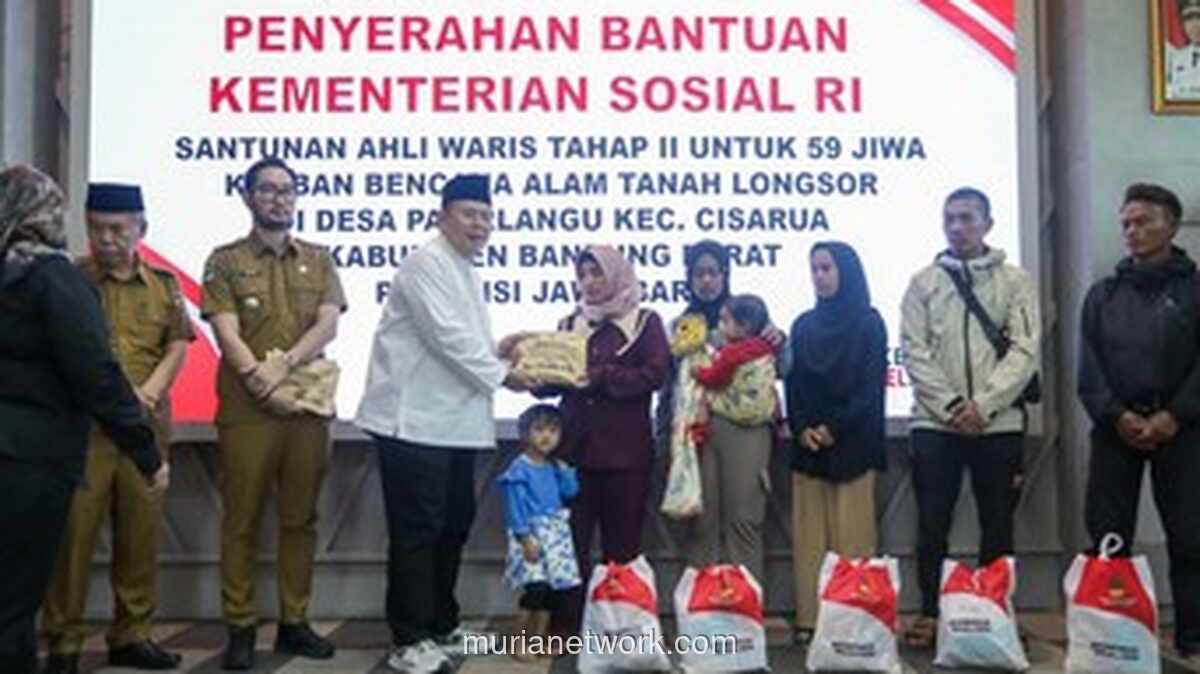 DPR Serahkan Bantuan Tahap Kedua untuk 59 Ahli Waris Korban Longsor Pasirlangu