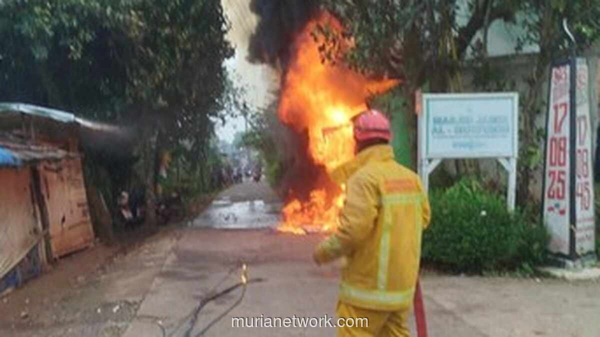 Korsleting Listrik Picu Kebakaran Warung di Bogor, Pemilik Luka Bakar