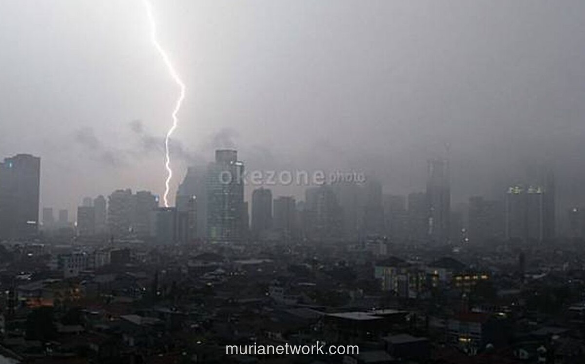 BMKG Imbau Waspada Hujan Lebat dan Angin Kencang di Jabodetabek Siang-Sore Ini