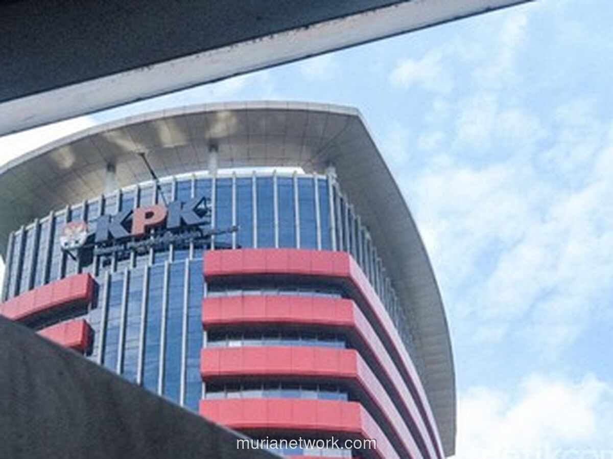 MAKI Pertanyakan Perbedaan Perlakuan KPK pada Penahanan Yaqut dan Lukas Enembe