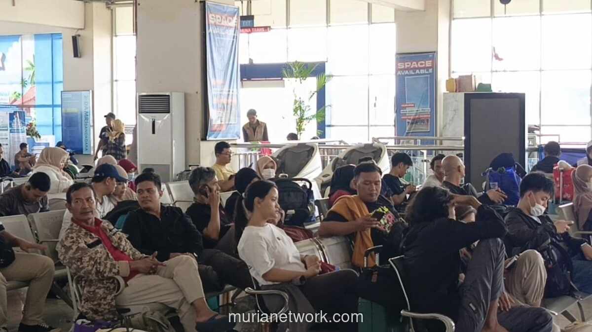 Tiket Bus ke Sumatera dan Jawa Naik Daun, Terminal Pulo Gebang Mulai Ramai Pemudik