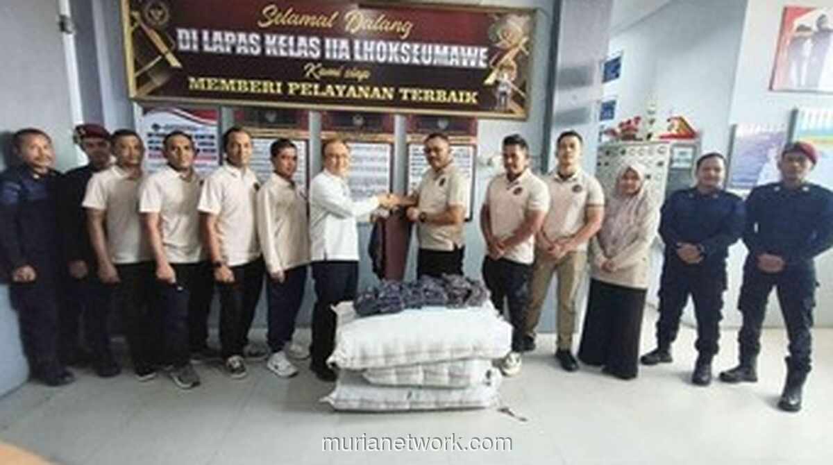 Ditjenpas Salurkan 10.235 Kerudung untuk Korban Banjir Aceh