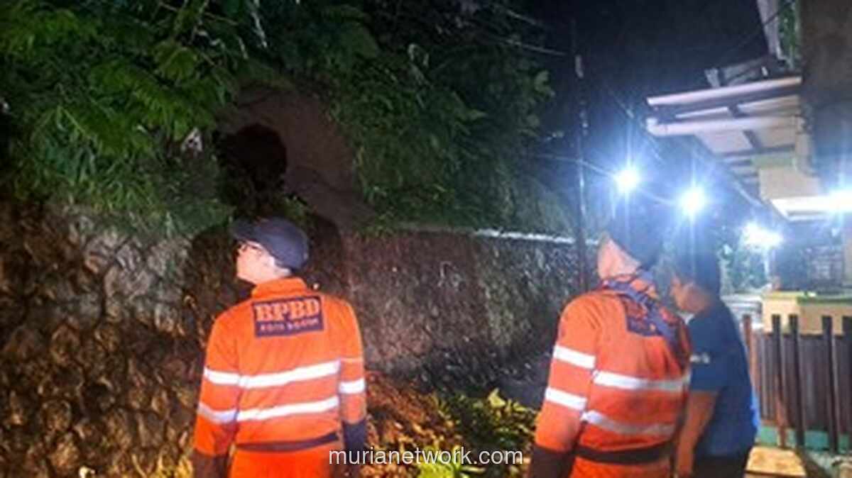 Hujan Deras di Bogor Picu 17 Titik Bencana, Rumah Tertimpa Longsor