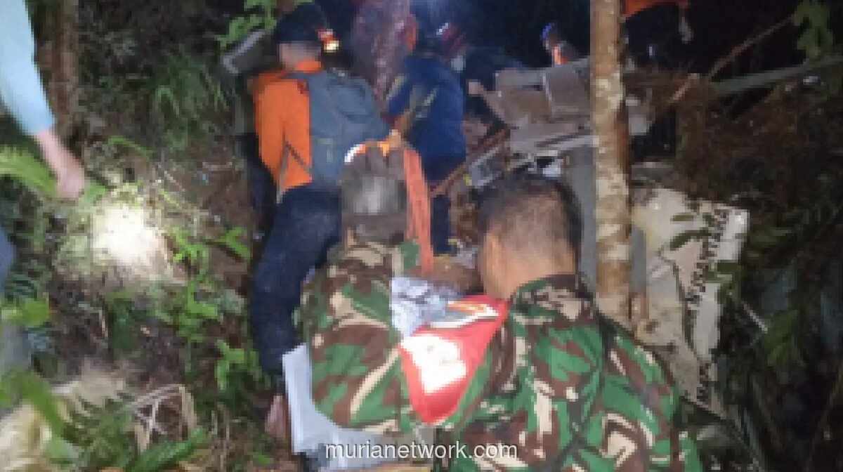 TNI Kerahkan 209 Personel Bantu Evakuasi Helikopter Jatuh di Sekadau