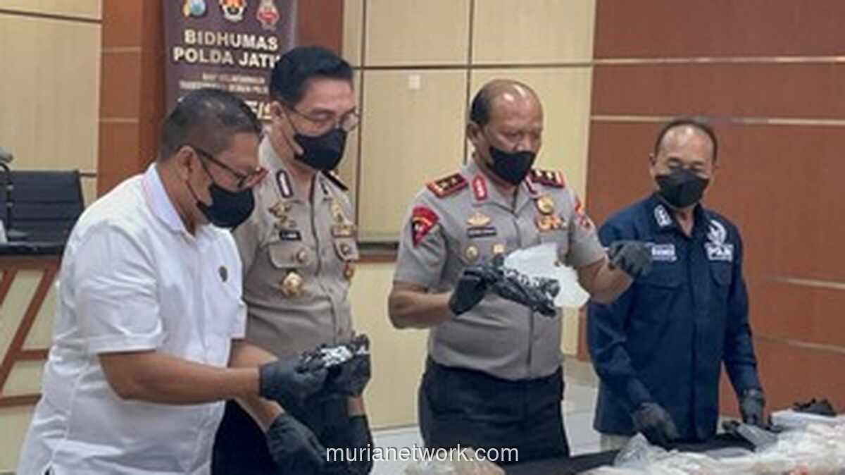 Polisi Sita 22 Kilogram Kokain yang Terdampar di Pantai Sumenep