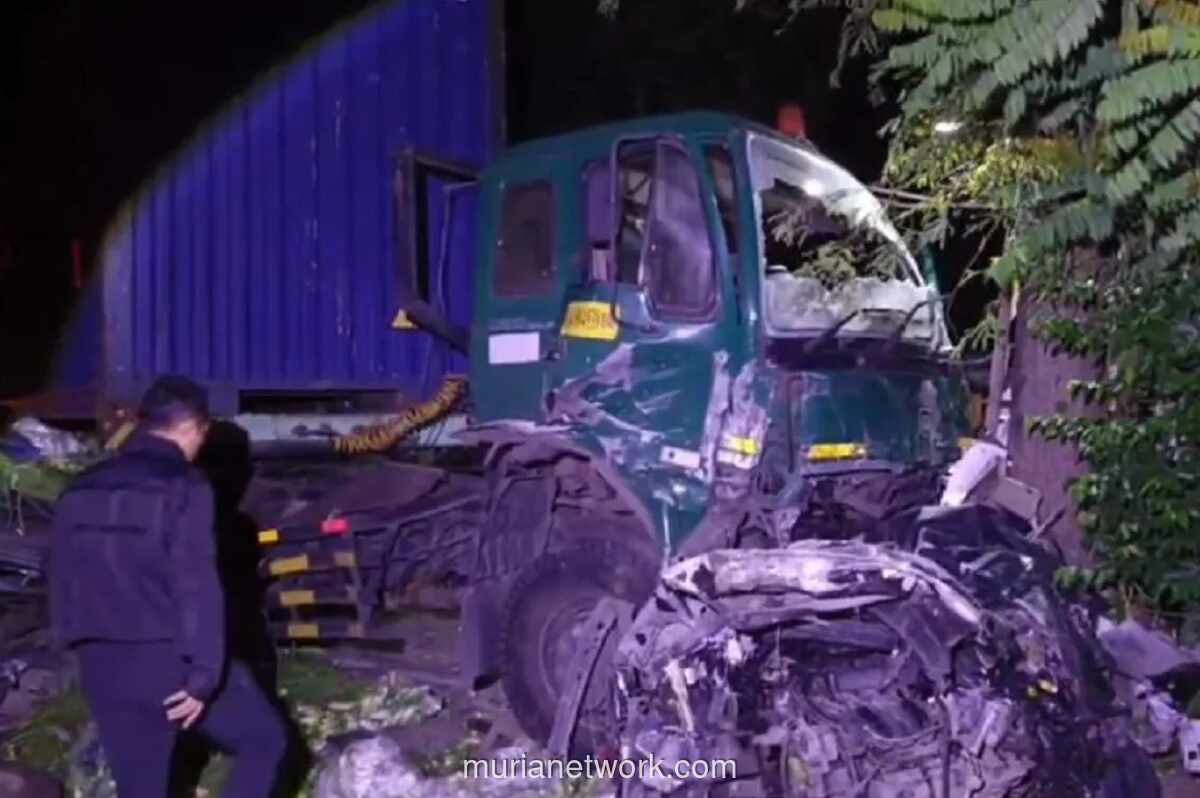 Kecelakaan Beruntun di Probolinggo Tewaskan Satu Keluarga dari Blitar